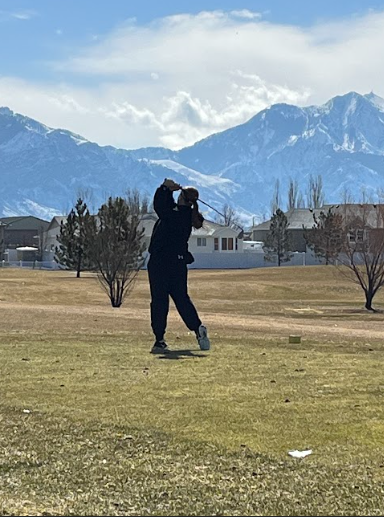 Girls Golf Won 2nd In 30 Mile Per Hour Winds At Delta Match