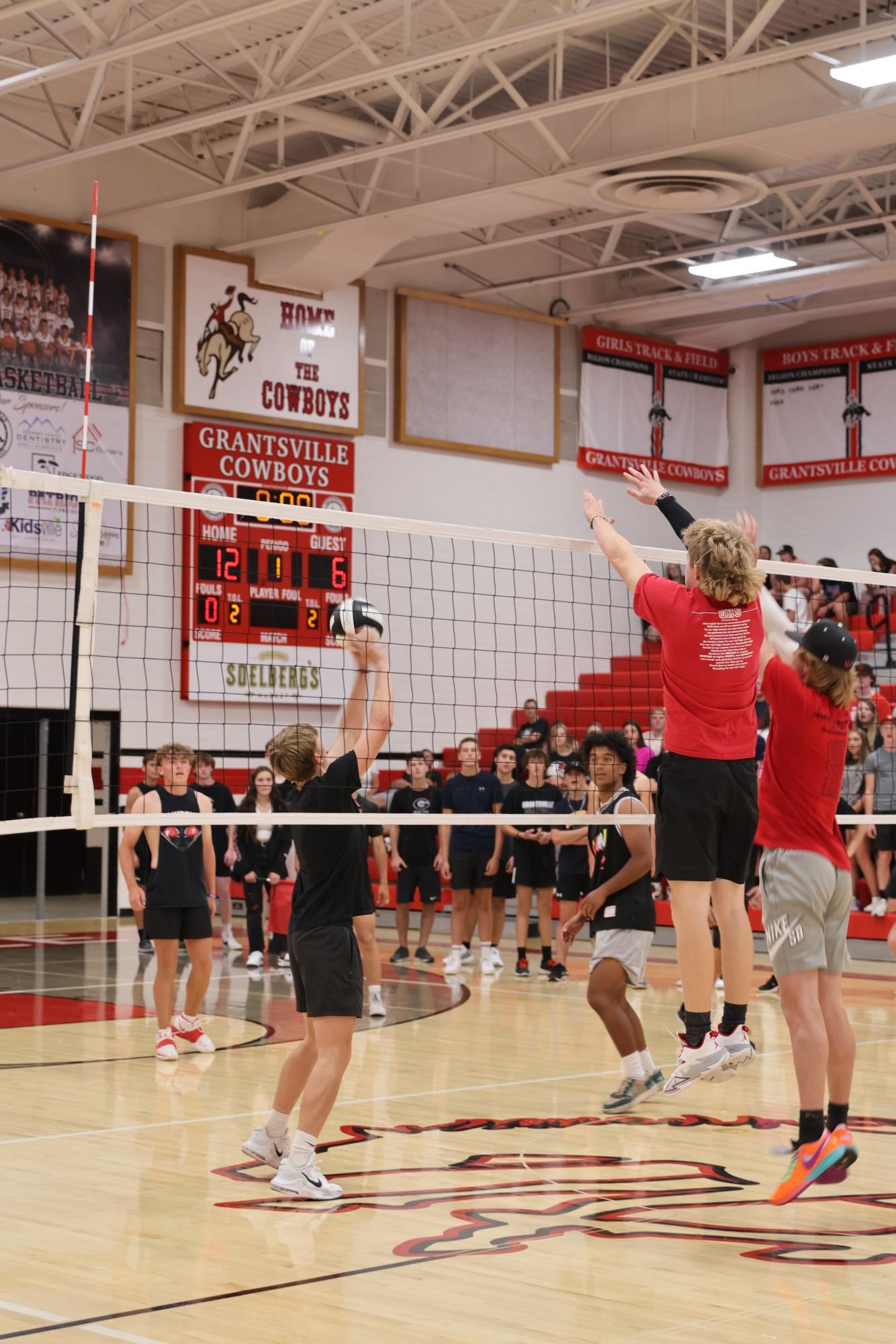 Seniors Dominate Powder Tuff