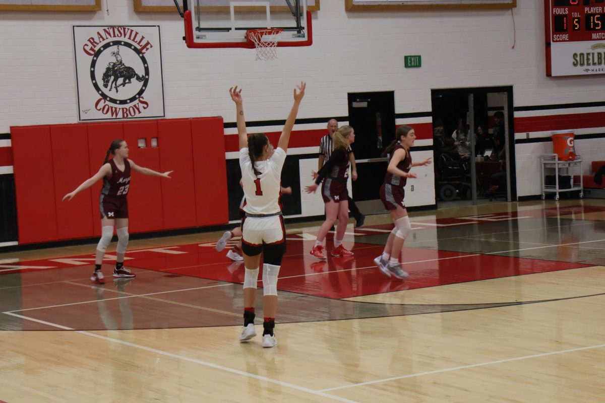 Baylee Lowder calling for ball to be passed to her in Morgan game